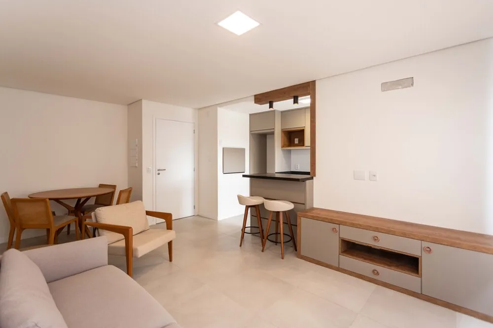 Apartamento para venda no bairro Vila Ipiranga em Porto Alegre