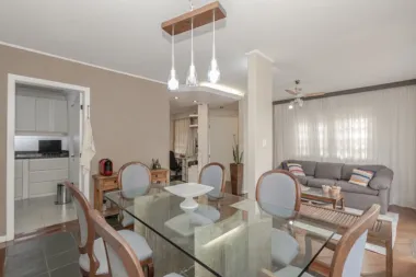 Casa para venda no bairro Jardim Itu em Porto Alegre