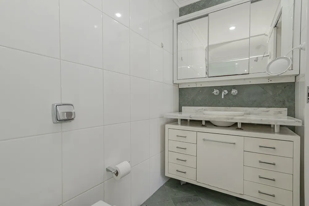 Casa para venda no bairro Jardim Itu em Porto Alegre