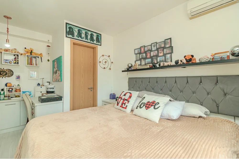 Apartamento para venda no bairro Passo da Areia em Porto Alegre