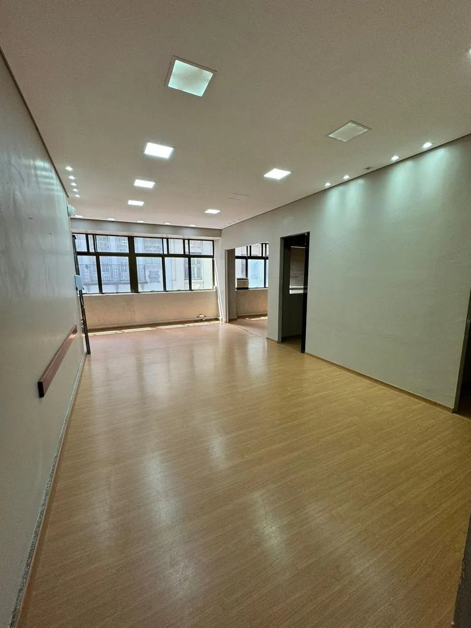 Sala para venda no bairro Centro Histórico em Porto Alegre