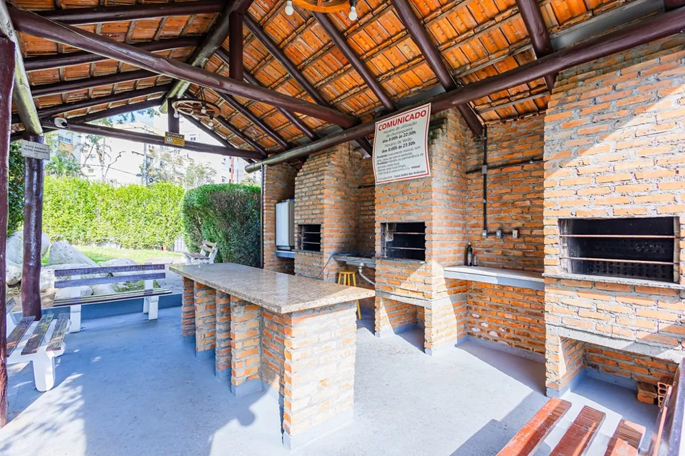 Apartamento para venda no bairro Vila Ipiranga em Porto Alegre