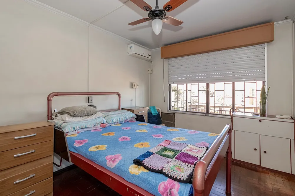 Casa para venda no bairro São Sebastião em Porto Alegre