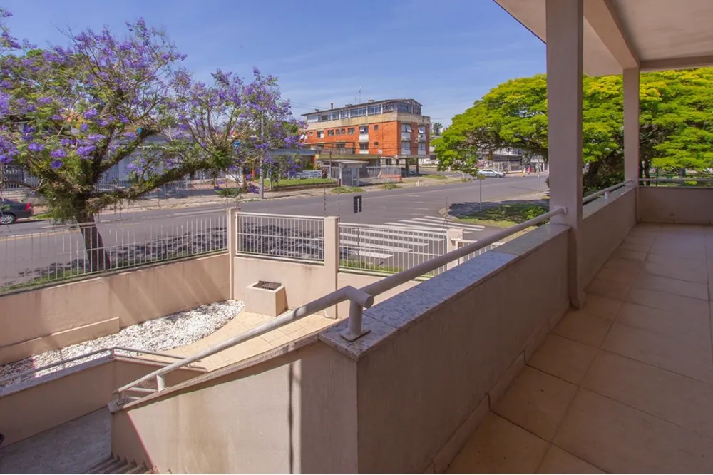 Casa para venda no bairro Vila Ipiranga em Porto Alegre