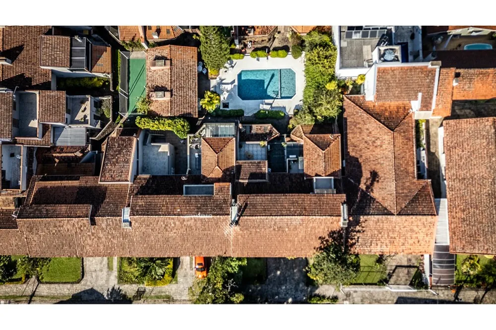 Casa em Condomínio para venda no bairro Três Figueiras em Porto Alegre