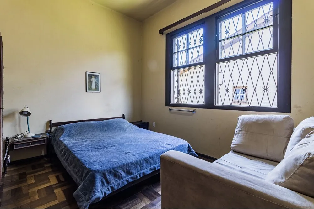 Casa para venda no bairro Partenon em Porto Alegre