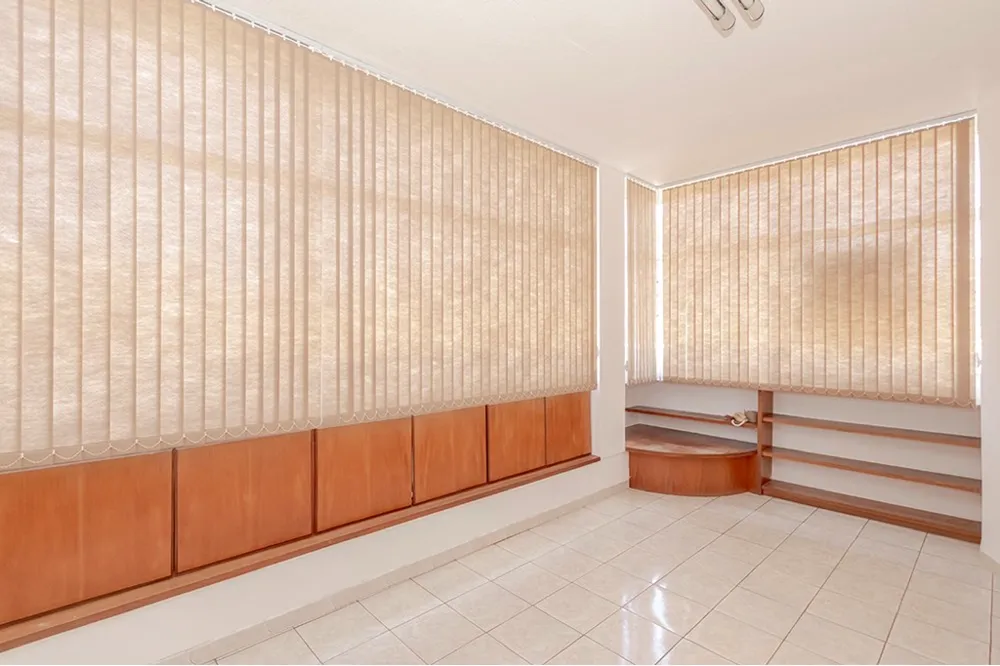 Sala para venda no bairro Auxiliadora em Porto Alegre