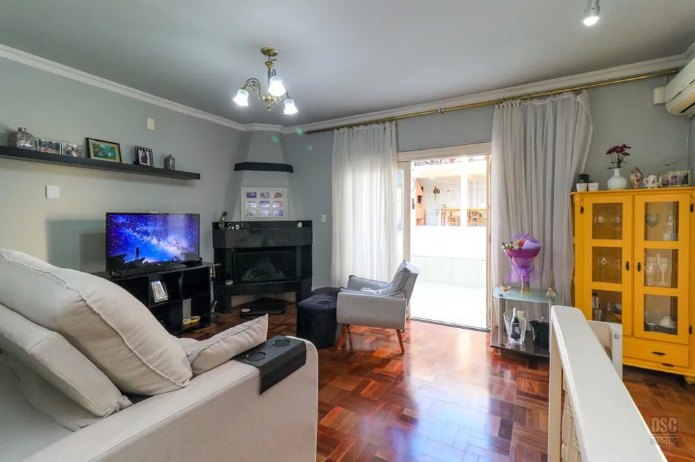 Casa para venda no bairro Jardim Itu em Porto Alegre