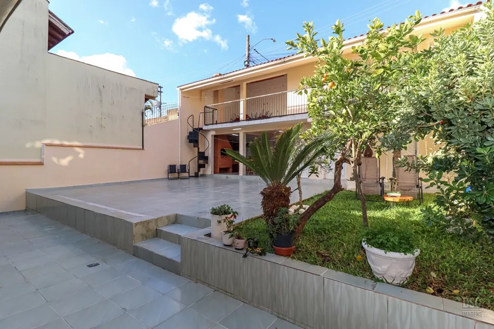 Casa para venda no bairro Jardim Itu em Porto Alegre