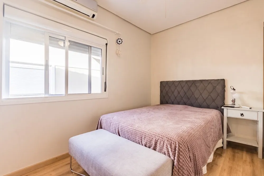 Casa em Condomínio para venda no bairro Vila Ipiranga em Porto Alegre