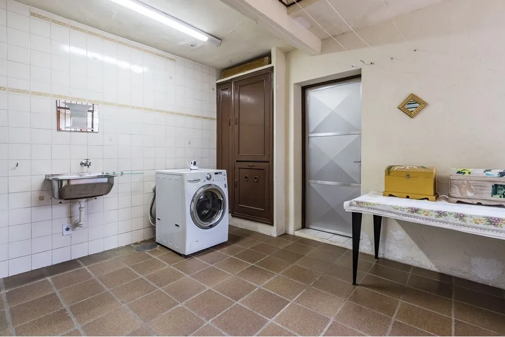 Casa para venda no bairro Vila Ipiranga em Porto Alegre
