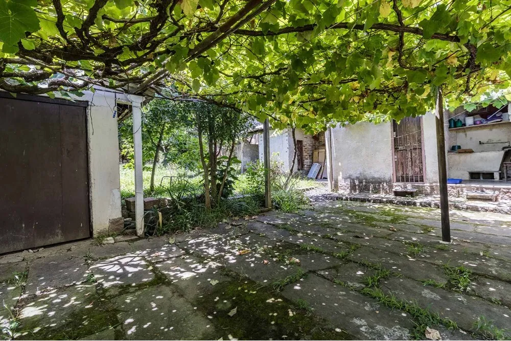 Casa para venda no bairro Partenon em Porto Alegre