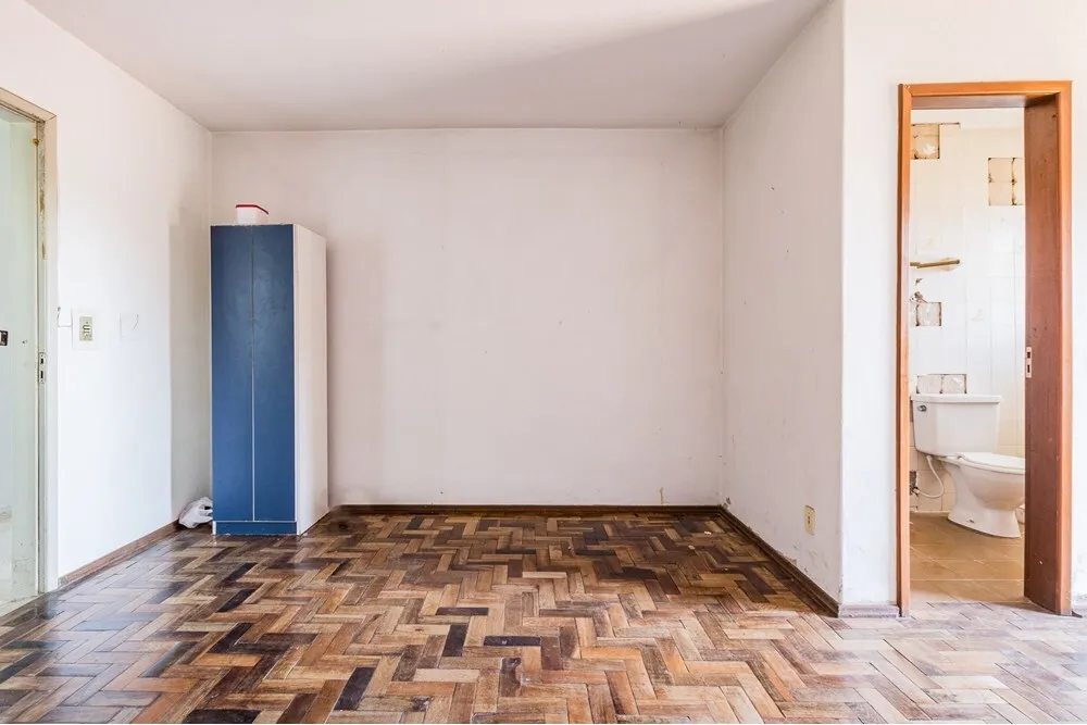 Casa para venda no bairro Partenon em Porto Alegre