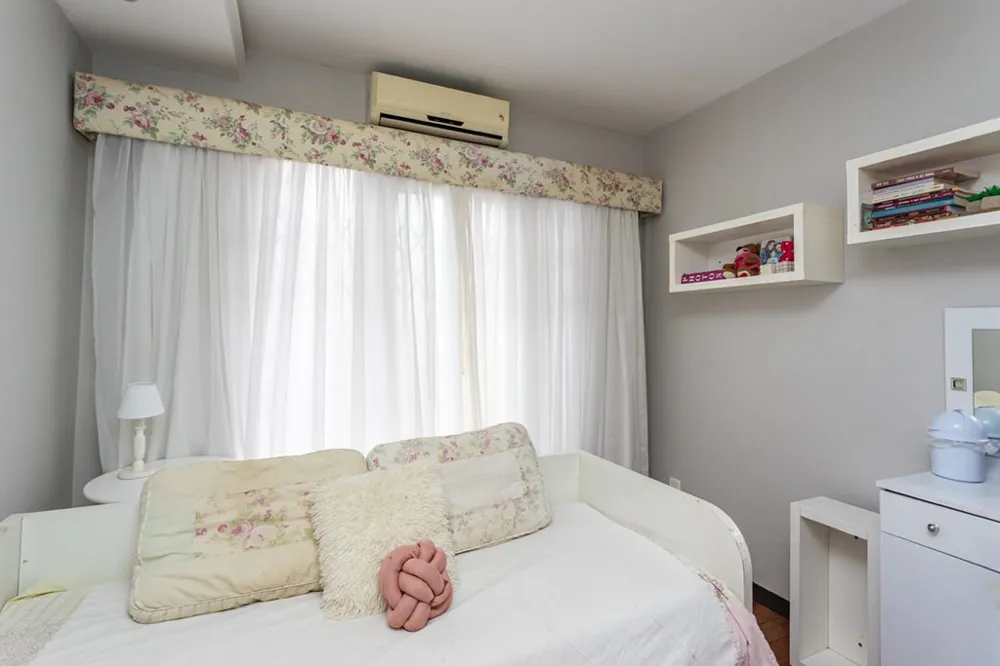Casa para venda no bairro Teresópolis em Porto Alegre