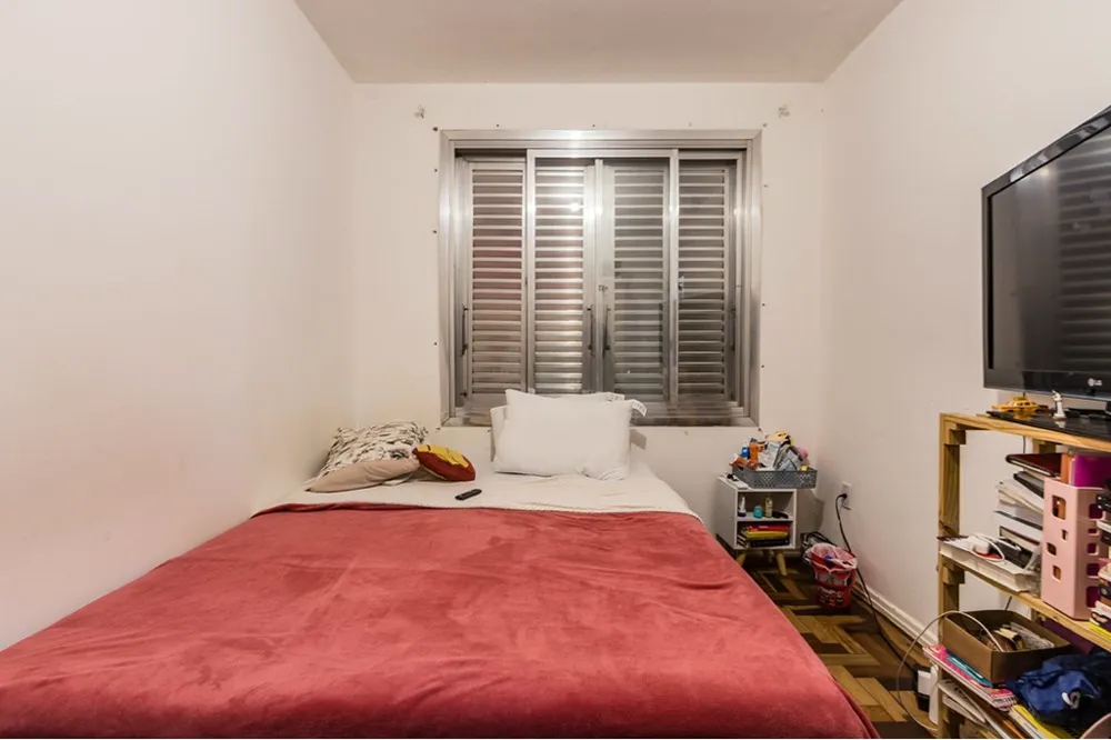 Apartamento para venda no bairro Vila Ipiranga em Porto Alegre