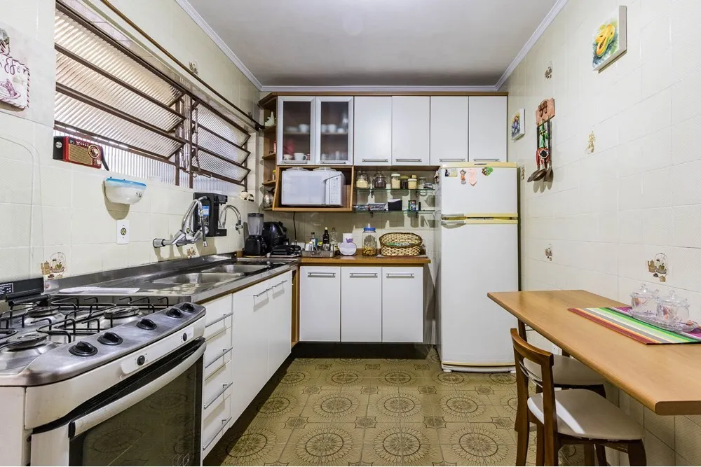 Casa para venda no bairro Vila Ipiranga em Porto Alegre