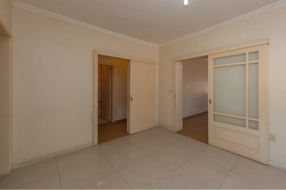 Casa para venda no bairro Vila Ipiranga em Porto Alegre