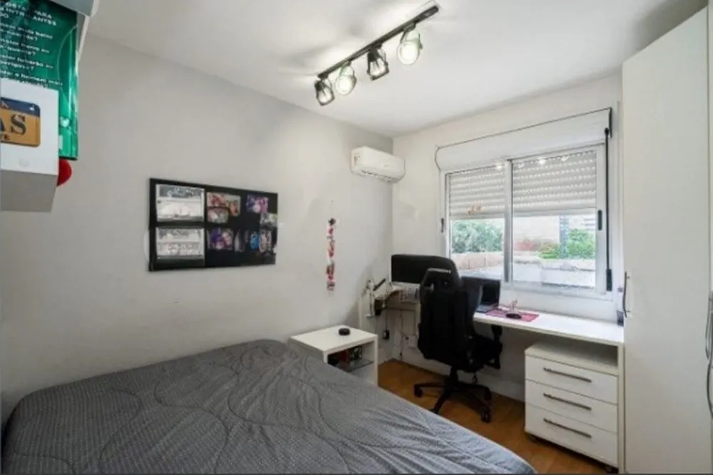 Apartamento para venda no bairro Vila Ipiranga em Porto Alegre