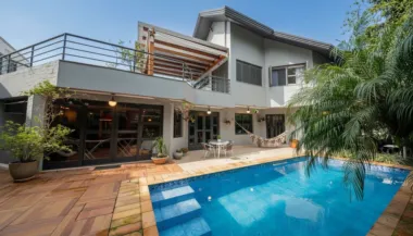 Casa para venda no bairro Chácara das Pedras em Porto Alegre