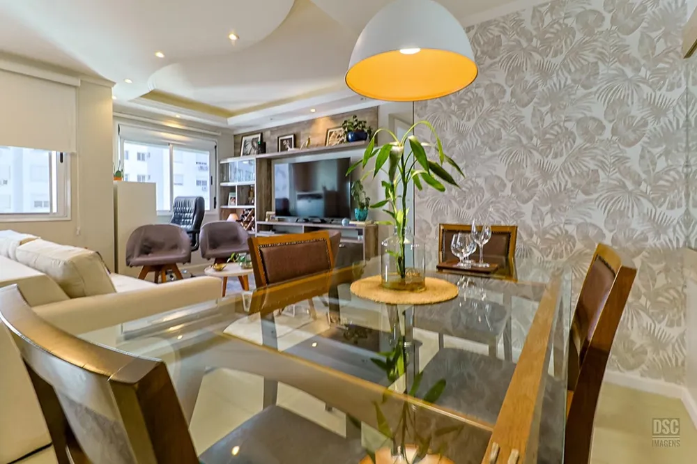 Apartamento para venda no bairro Vila Ipiranga em Porto Alegre