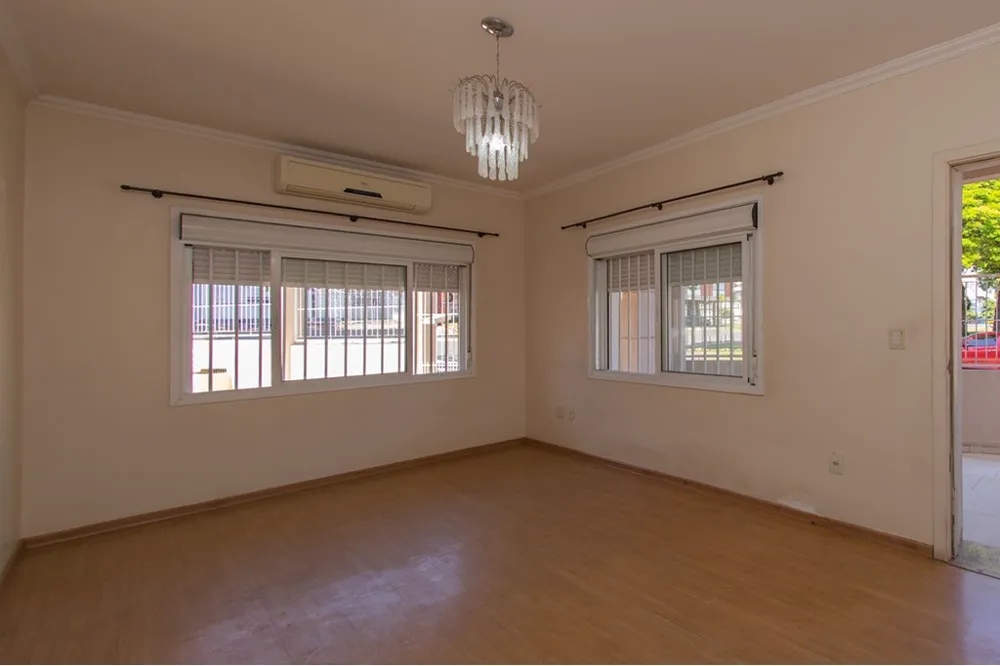 Casa para venda no bairro Vila Ipiranga em Porto Alegre