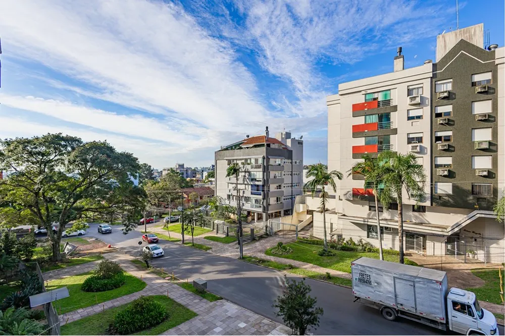 Sala para venda no bairro Chácara das Pedras em Porto Alegre