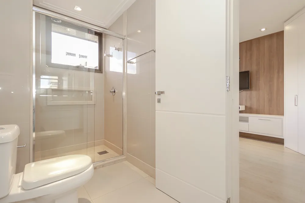 Triplex para venda no bairro Bela Vista em Porto Alegre