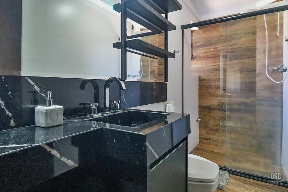 Casa para venda no bairro Vila Ipiranga em Porto Alegre