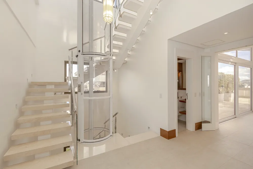 Triplex para venda no bairro Bela Vista em Porto Alegre