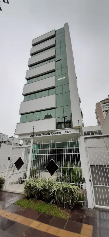 Sala para venda no bairro Menino Deus em Porto Alegre