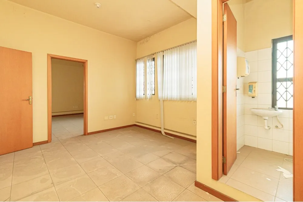 Edifício Comercial para venda no bairro Sarandi em Porto Alegre