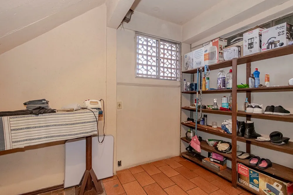 Casa para venda no bairro São Sebastião em Porto Alegre