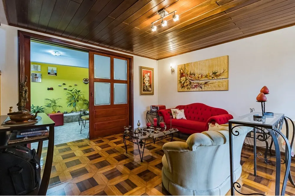 Casa para venda no bairro Vila Ipiranga em Porto Alegre