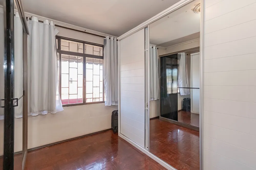 Casa para venda no bairro São Sebastião em Porto Alegre