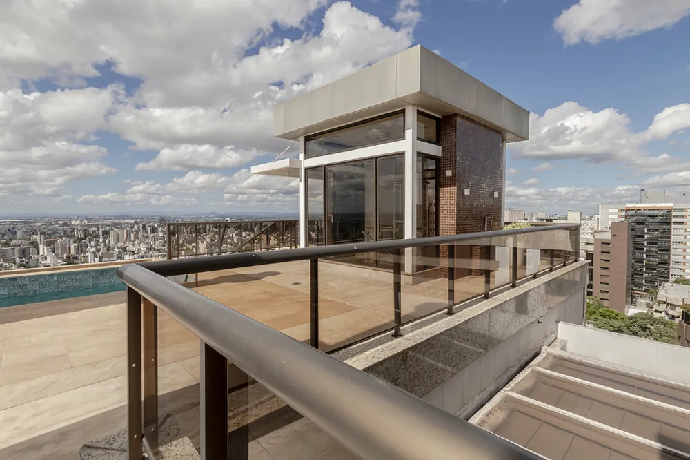 Triplex para venda no bairro Bela Vista em Porto Alegre