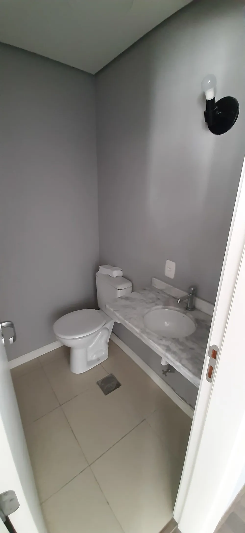 Sala para venda no bairro Menino Deus em Porto Alegre