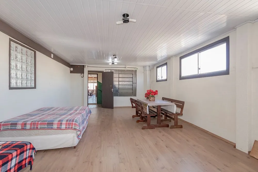 Casa para venda no bairro São Sebastião em Porto Alegre