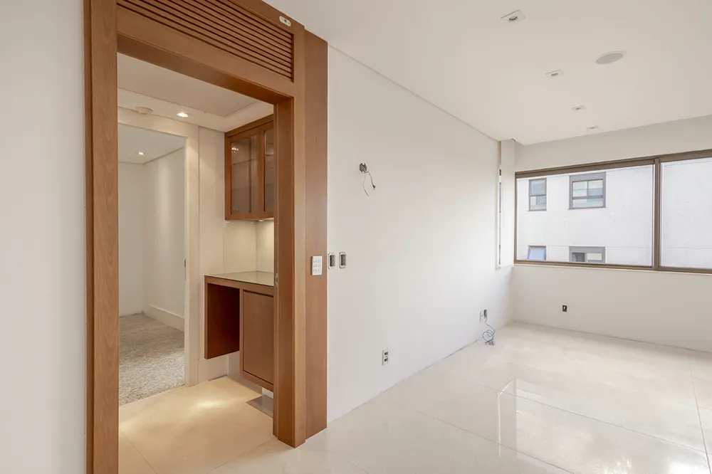 Triplex para venda no bairro Bela Vista em Porto Alegre
