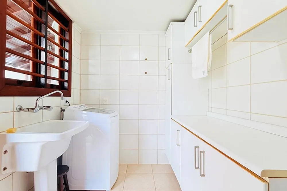 Casa para venda no bairro Teresópolis em Porto Alegre