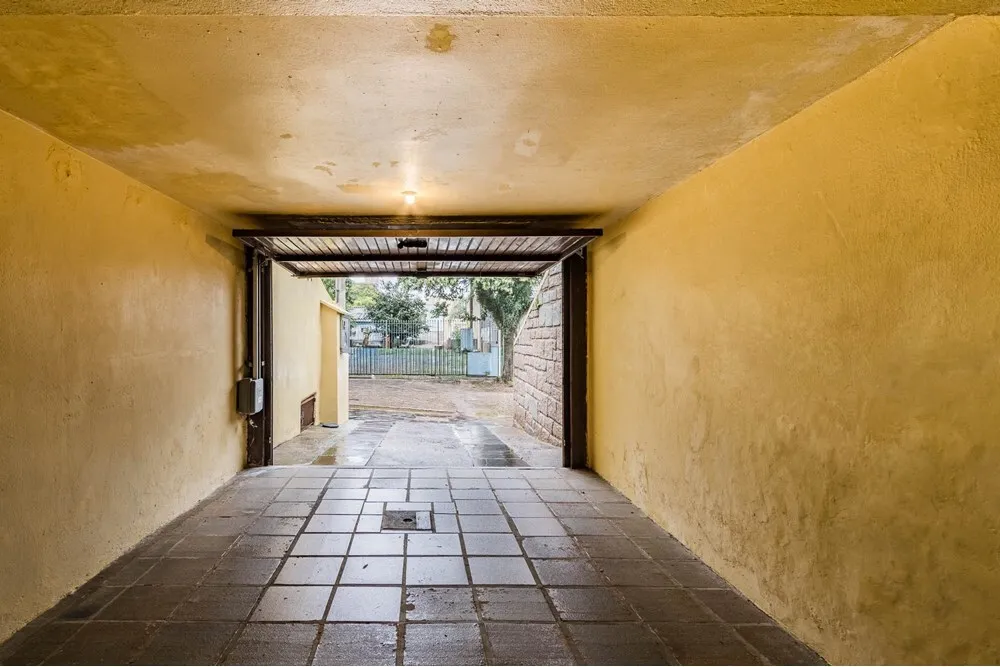 Casa para venda no bairro Vila Ipiranga em Porto Alegre