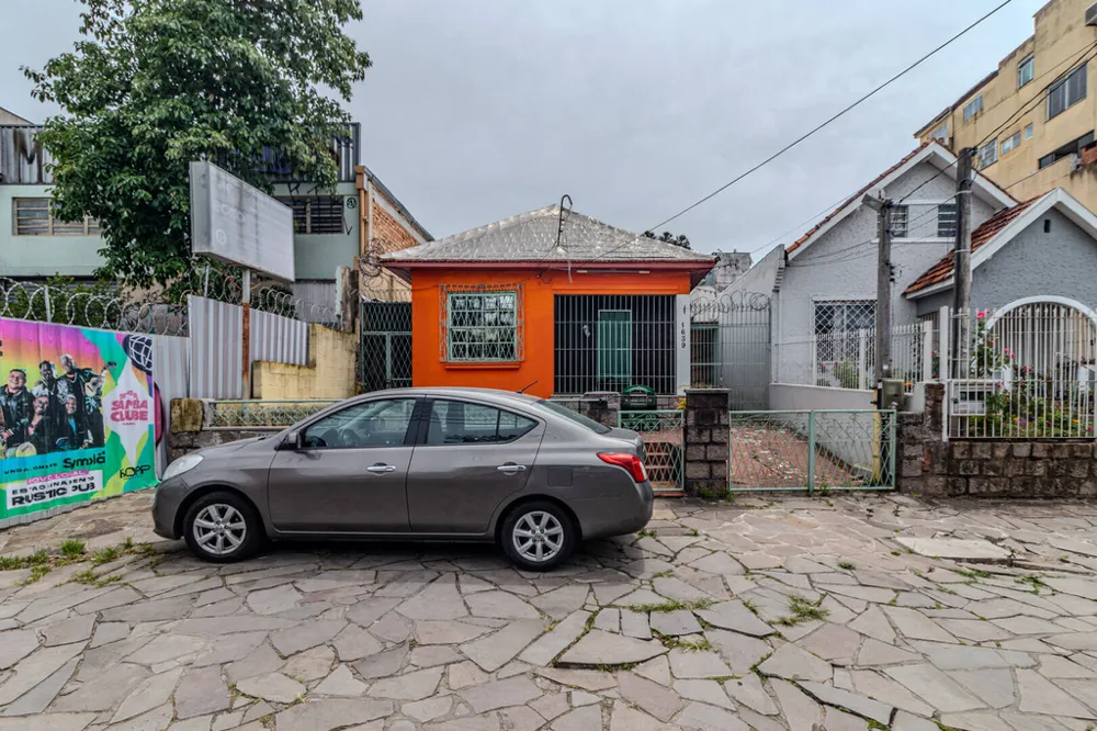 Edifício Comercial para venda no bairro Vila Ipiranga em Porto Alegre