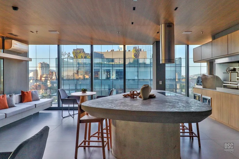 Apartamento para venda no bairro Três Figueiras em Porto Alegre