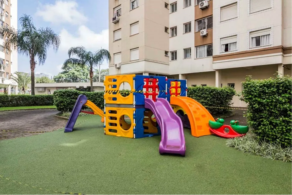 Apartamento para venda no bairro Vila Ipiranga em Porto Alegre