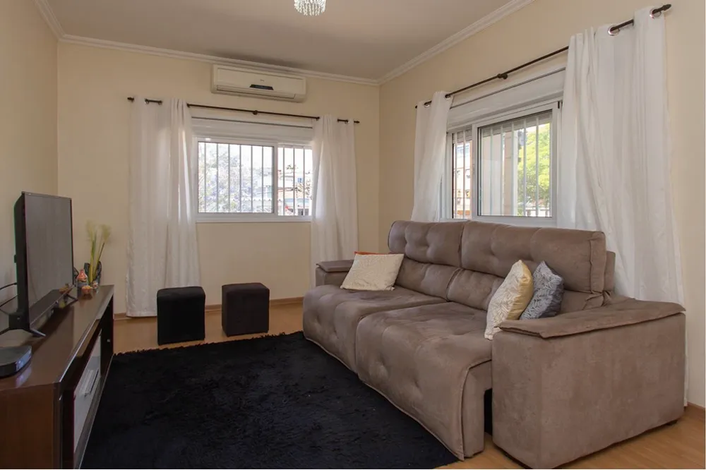Casa para venda no bairro Vila Ipiranga em Porto Alegre