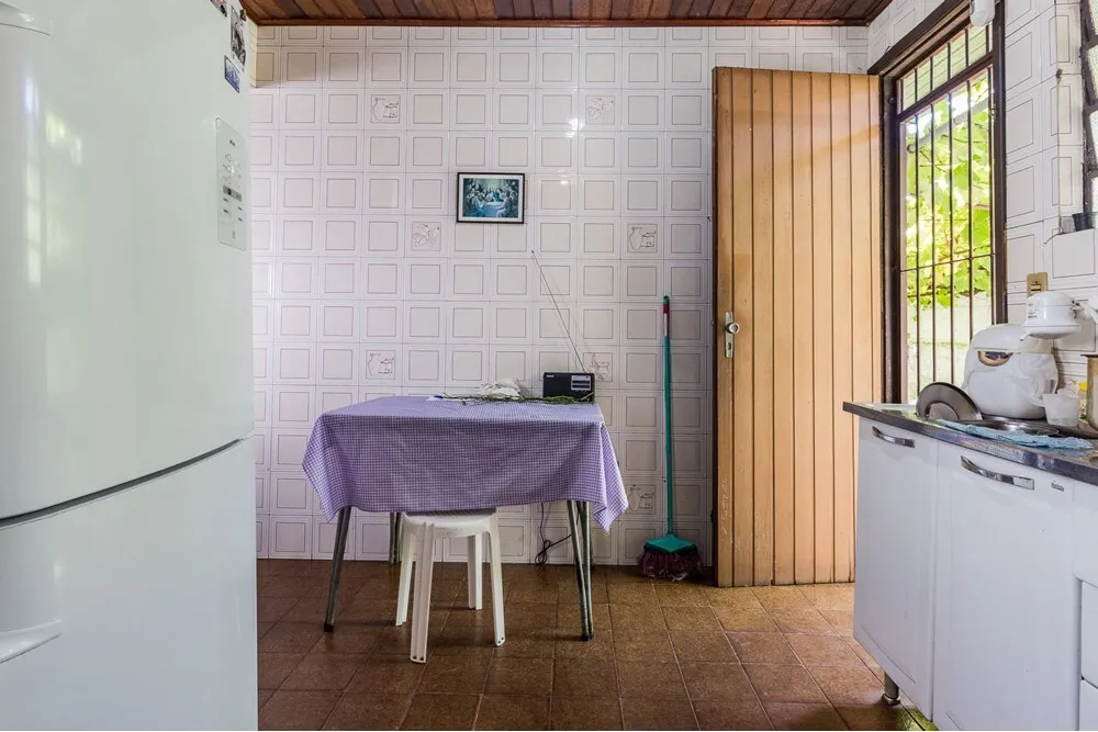 Casa para venda no bairro Partenon em Porto Alegre