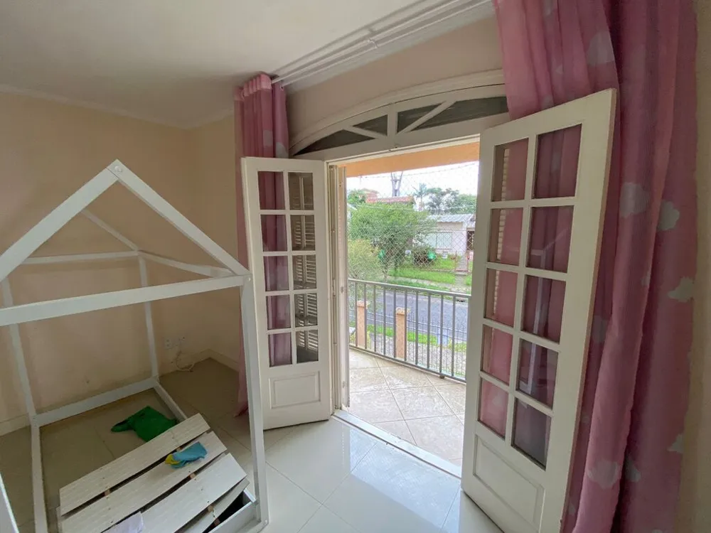 Casa para venda no bairro Chácara das Pedras em Porto Alegre