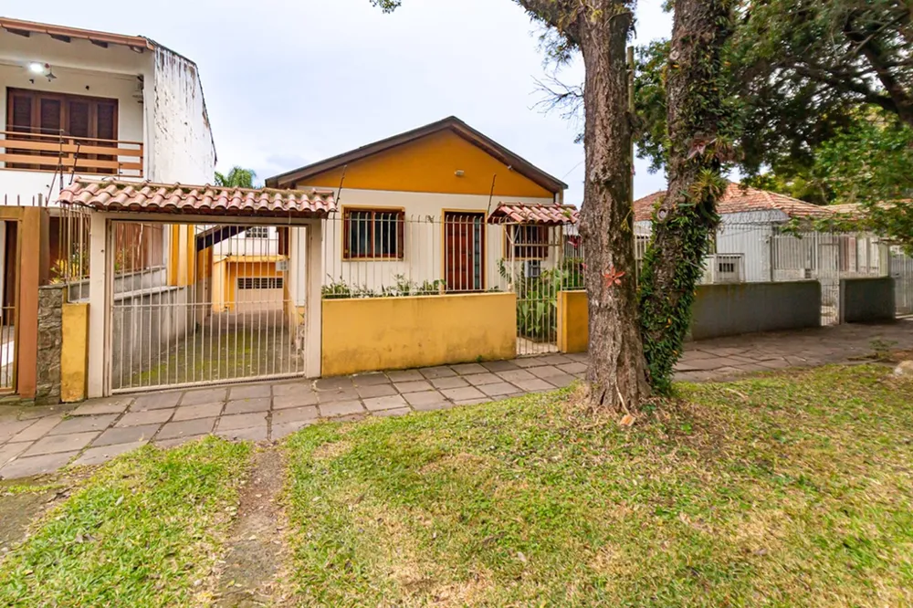 Casa para venda no bairro Vila Ipiranga em Porto Alegre