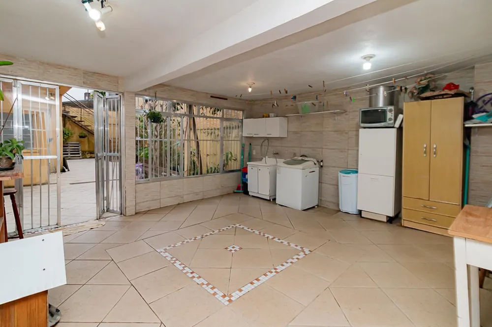 Casa para venda no bairro Vila Ipiranga em Porto Alegre