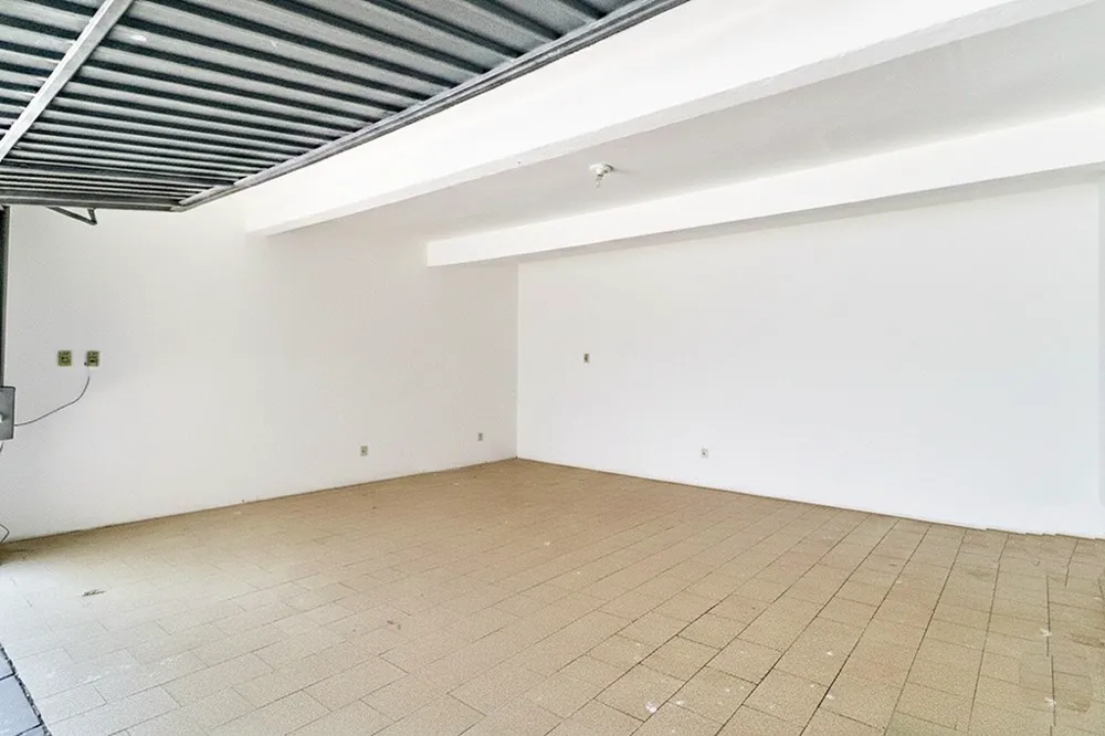 Casa para venda no bairro Vila Ipiranga em Porto Alegre