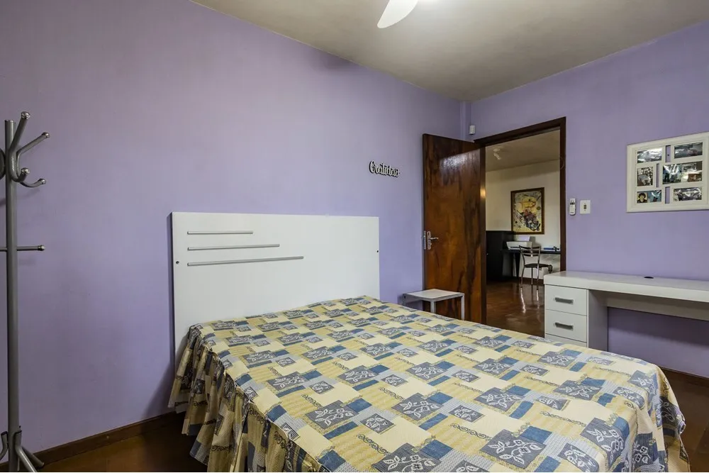 Casa para venda no bairro Vila Ipiranga em Porto Alegre